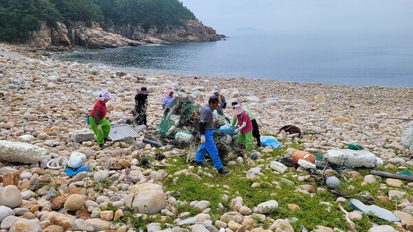 해양쓰레기 정화사업 현장 (용초도)